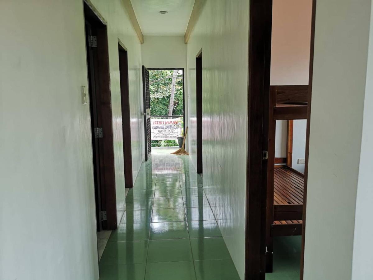 Апартаменты Estrelle Orange House - Backpackers Hub Пуэрто-Принцеса Экстерьер фото