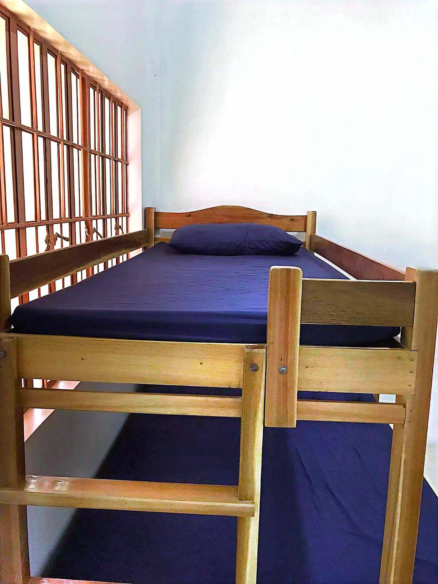 Апартаменты Estrelle Orange House - Backpackers Hub Пуэрто-Принцеса Экстерьер фото