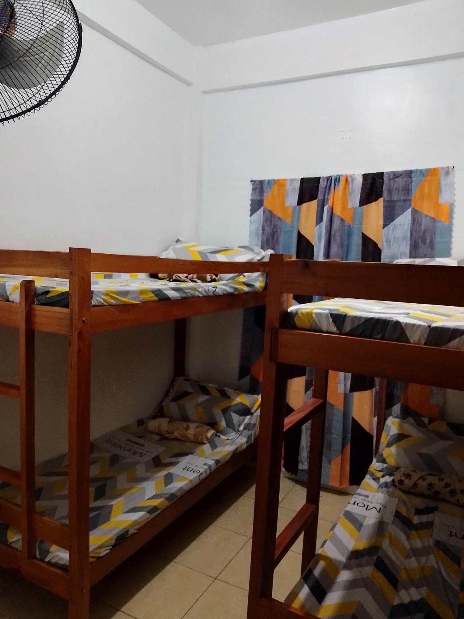 Апартаменты Estrelle Orange House - Backpackers Hub Пуэрто-Принцеса Экстерьер фото