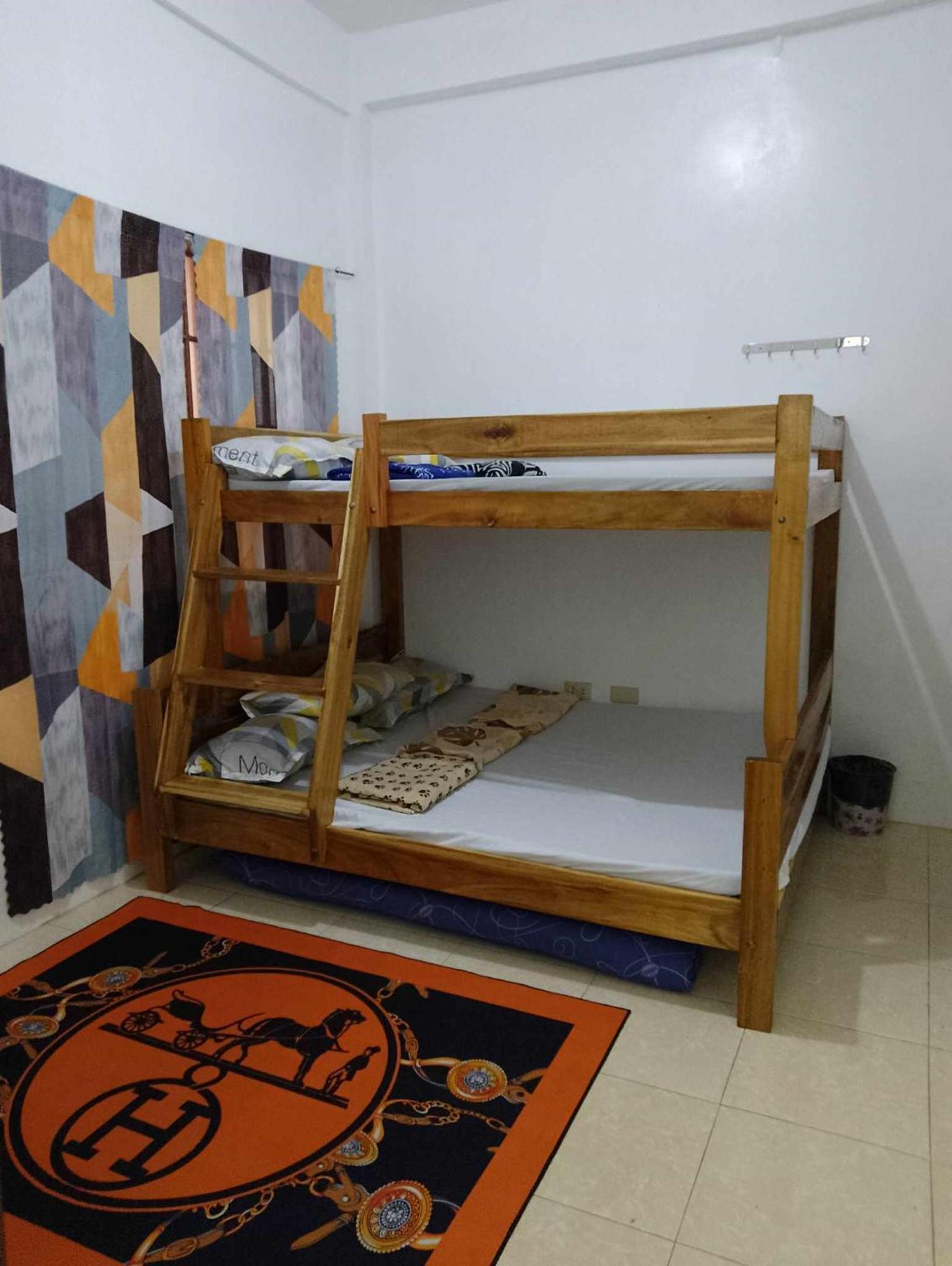 Апартаменты Estrelle Orange House - Backpackers Hub Пуэрто-Принцеса Экстерьер фото