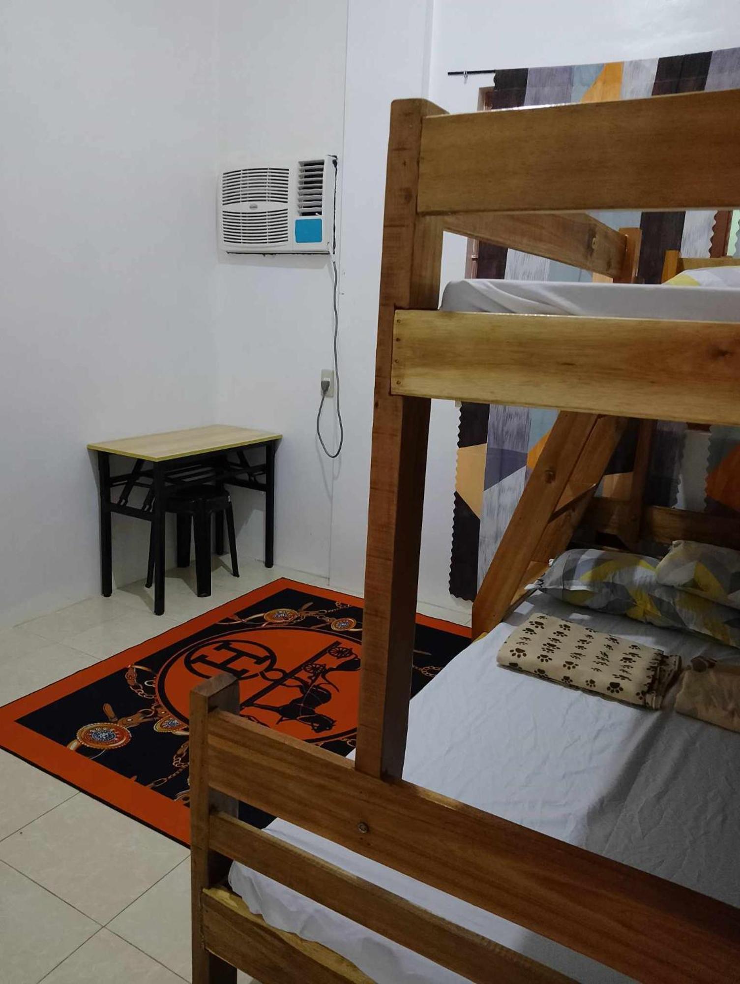 Апартаменты Estrelle Orange House - Backpackers Hub Пуэрто-Принцеса Экстерьер фото